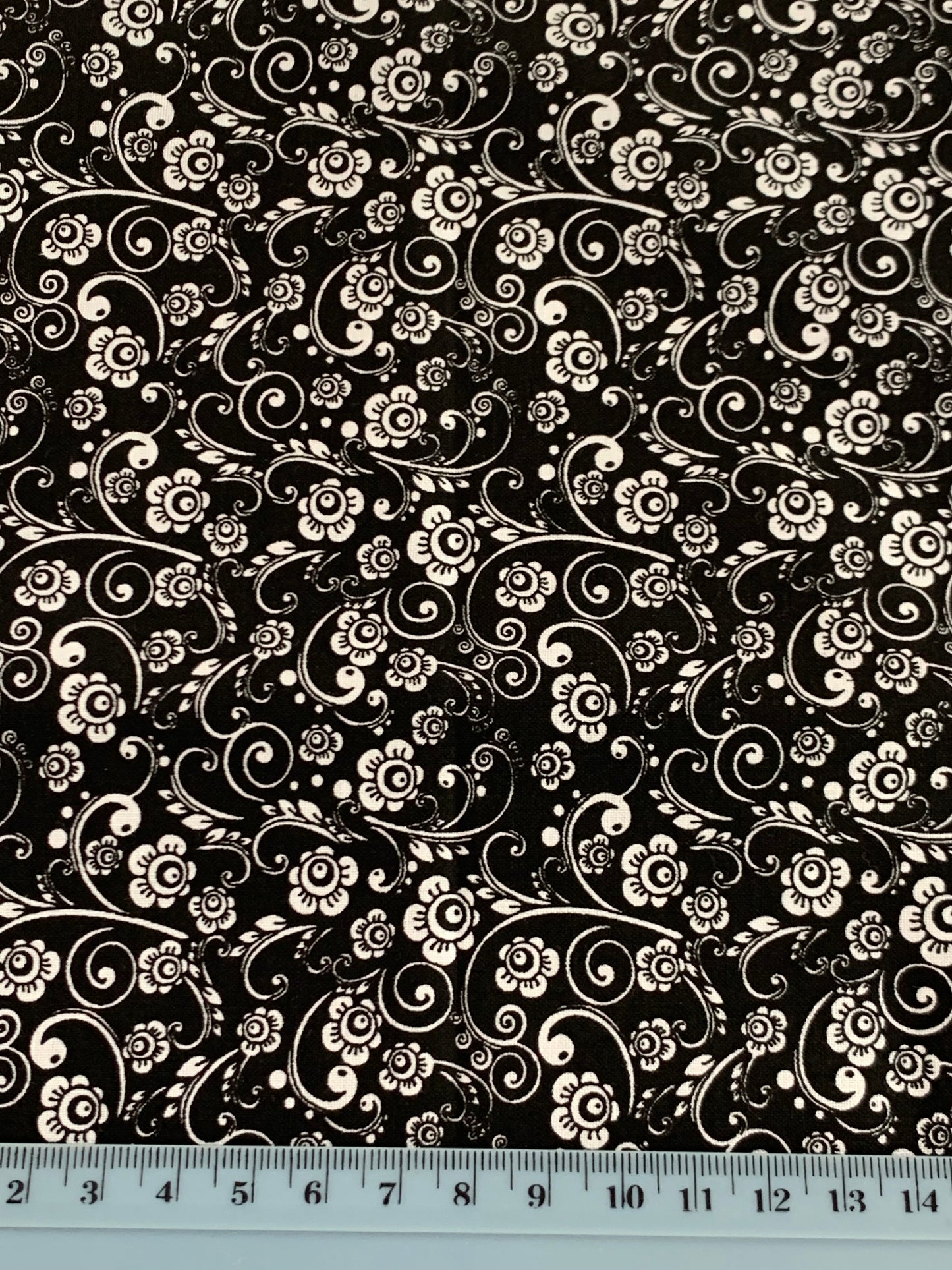 Black and white floral Remnant